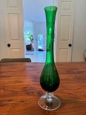 Vintage Eastern Europe Royal Gallery Green Glass Footed Vase Made In Italy